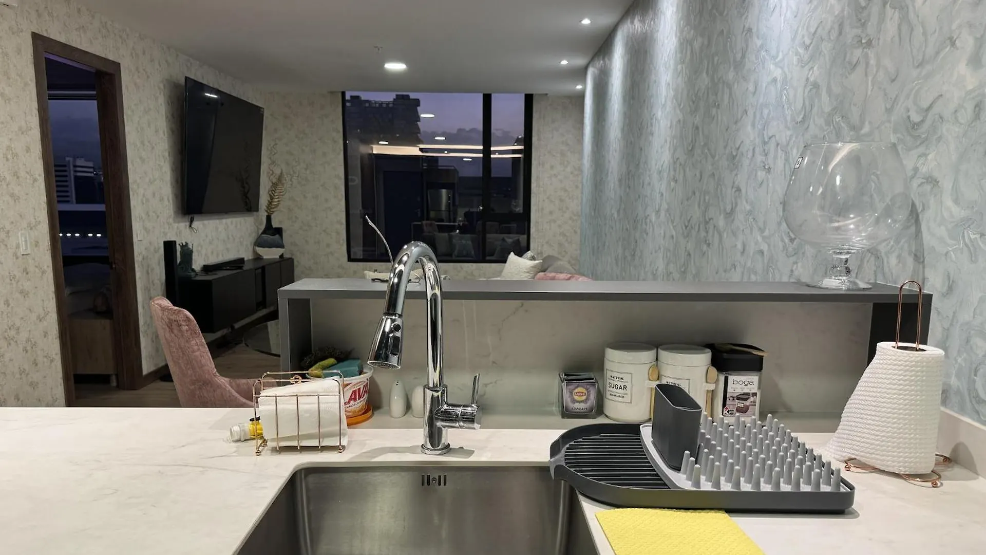 Apartament Edificio Sense Quito 0*,